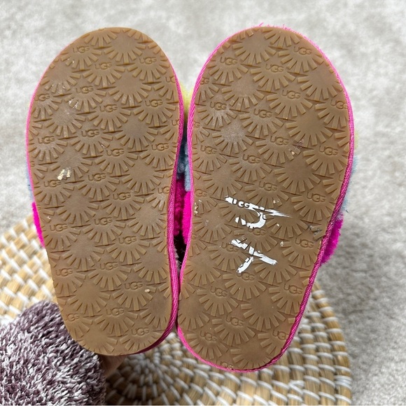UGG Girls' Fluff Yeah Logo Detail Slide Slippers Multicolor Pink Size 9 - Picture 10 of 11